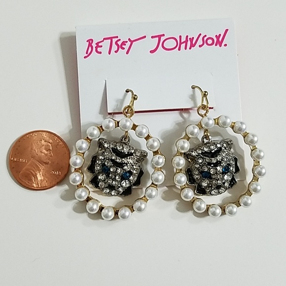 Betsey Johnson Earrings - Picture 4 of 4